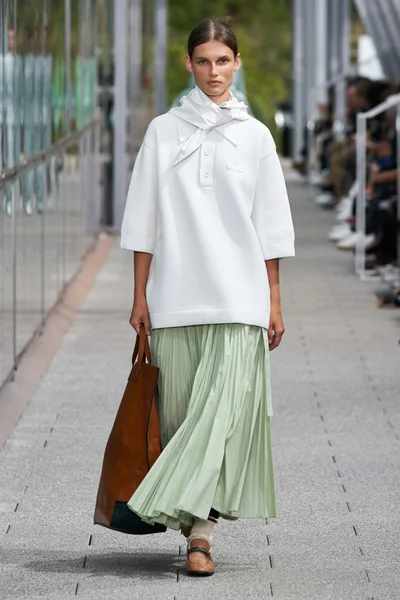Look 35